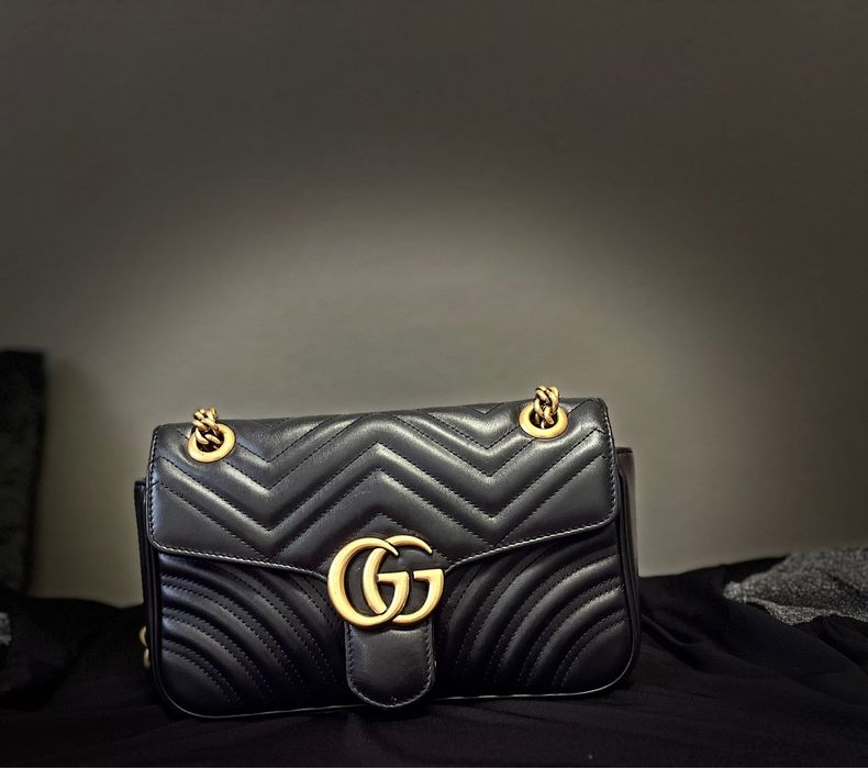 Genta gucci detalii in privat