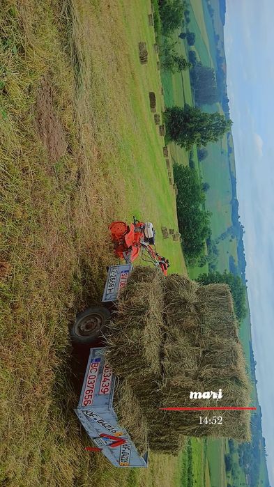 Vând baloți de fan