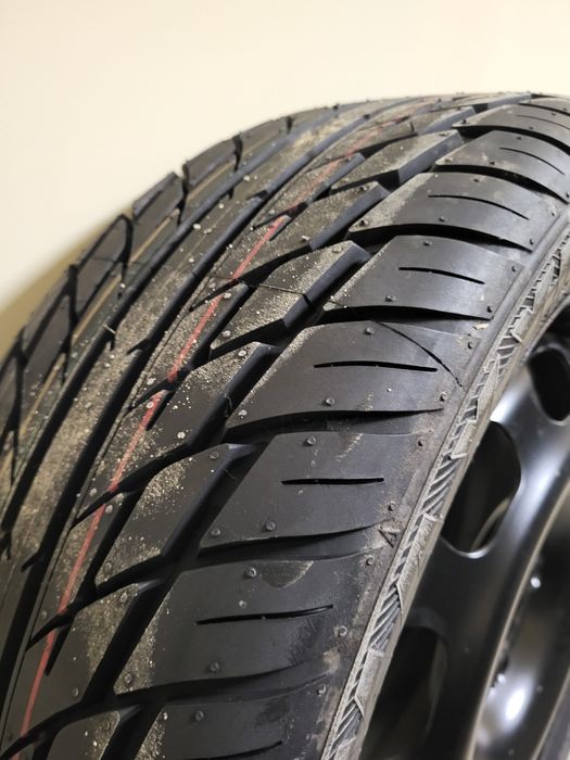 Гума с джанта  нова