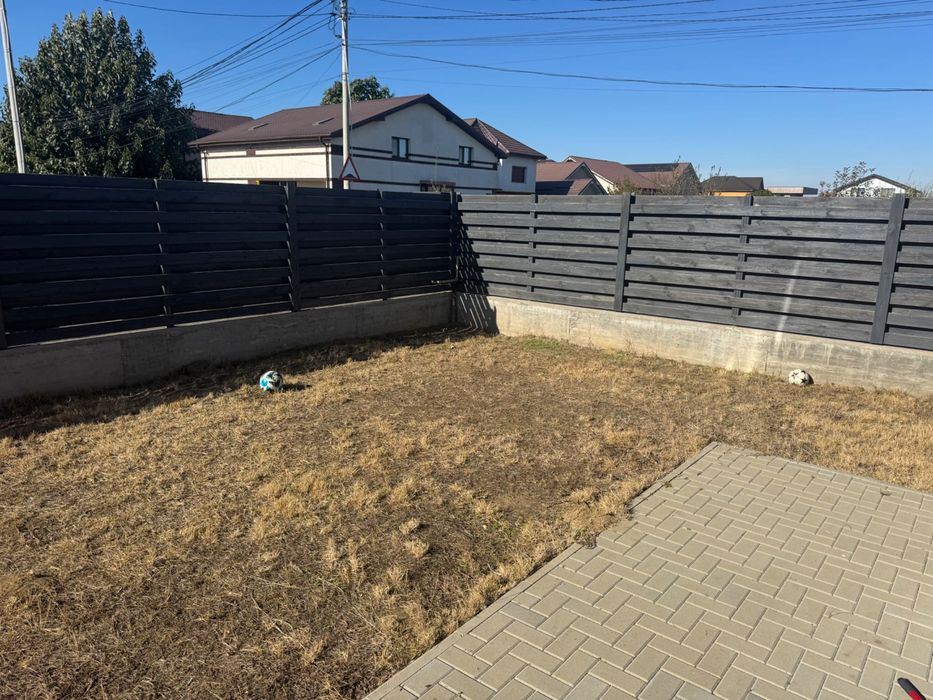 Vand casă individuala in complex Metro