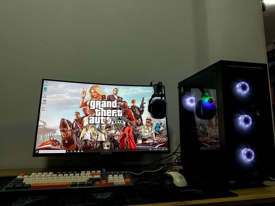 Kuchli to'liq to'plam igrovoy komputer sotiladi