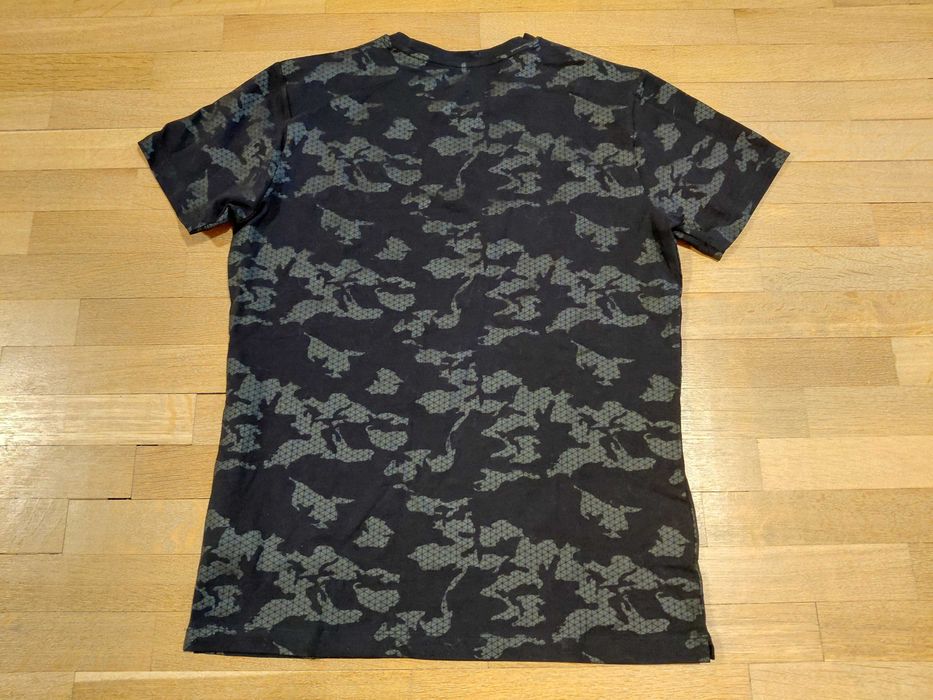 Scuderia Ferrari черна камуфлажна тениска Camouflage размер S перфектно състояние