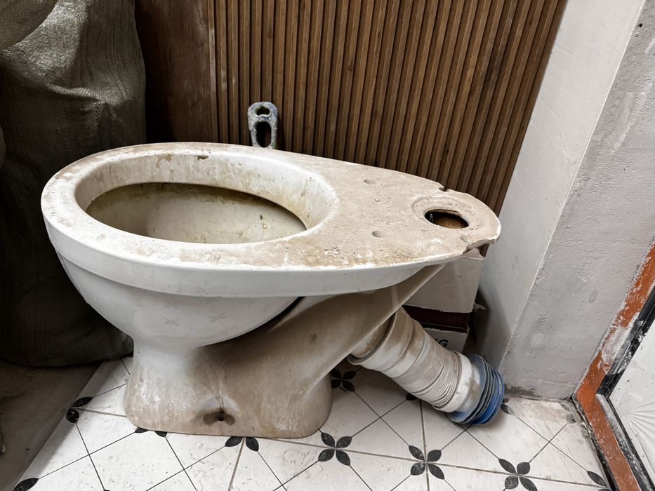 Унитаз для строительства