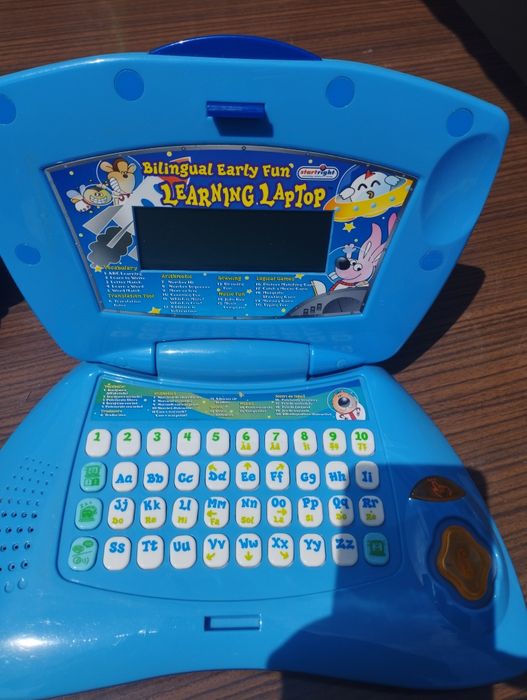 Vând jucării preț discutabil