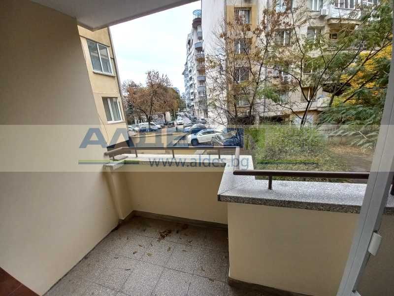 Дава се под наем Офис в София, Стрелбище - 239 кв.м за 2340 € - Снимка #7