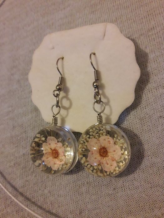 Бижута от живи цветя