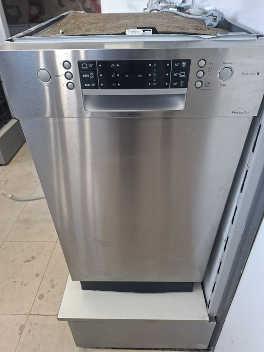 Съдомиялна за частично вграждане BOSCH