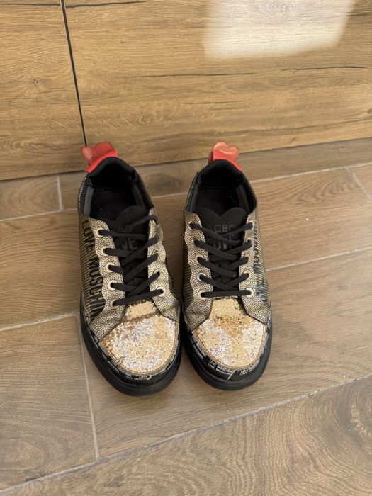 Love moschino обувки