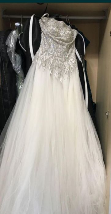 Срочно продам платье на свадьбу из ОАЭ .