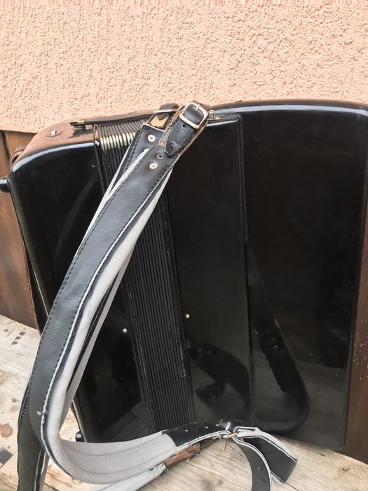 Acordeon  Italian cu 120 basi