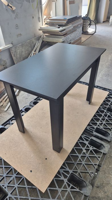 Стол обеденный чёрный