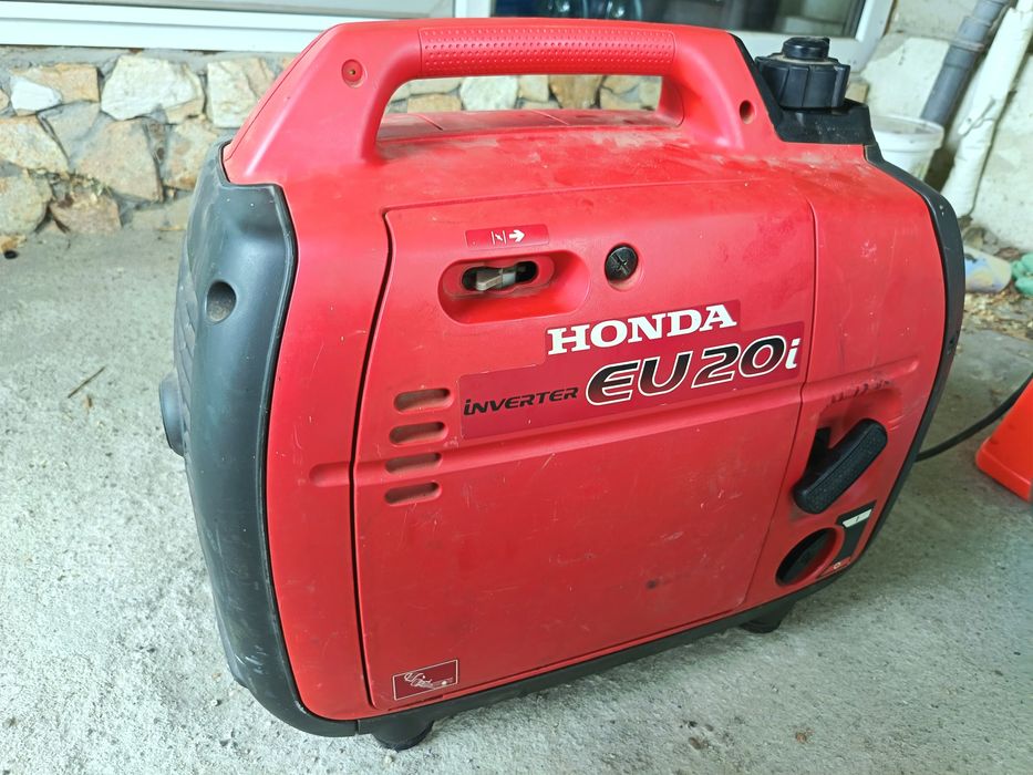 Vând generator inverter Honda