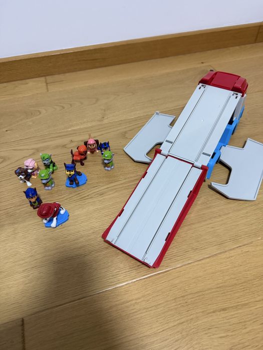 Masinuta Paw Patrol - Pup Squad, Paw Patroller, cu figurine si masinute