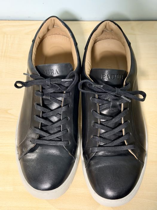 Продавам кожени сникърси Badura