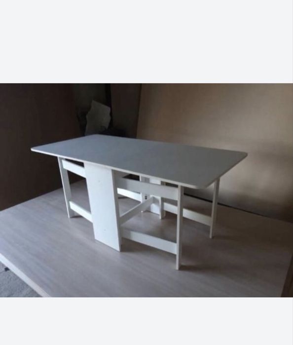 Продам стол в отличном состоянии