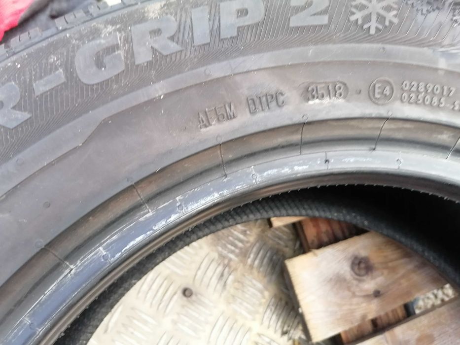 4 бр. Semperit 215/65R16