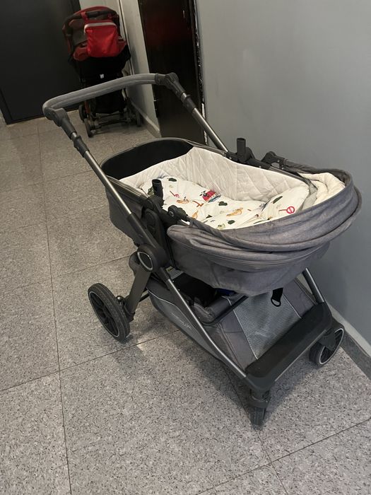 Коляска для ребенка