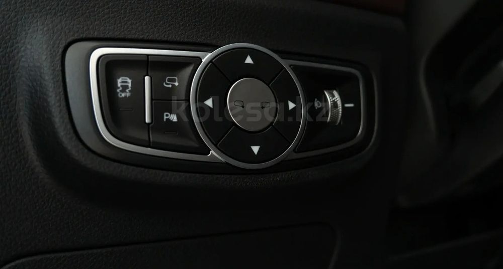 Jetour x90 plus Premium.7 мест.торг у капота