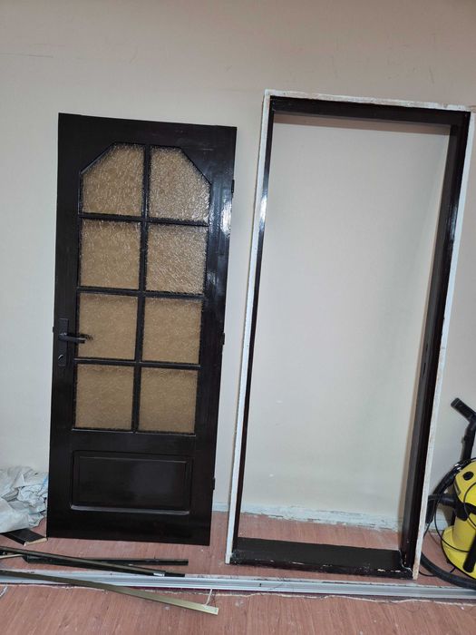 Uși din lemn cu toc de interior