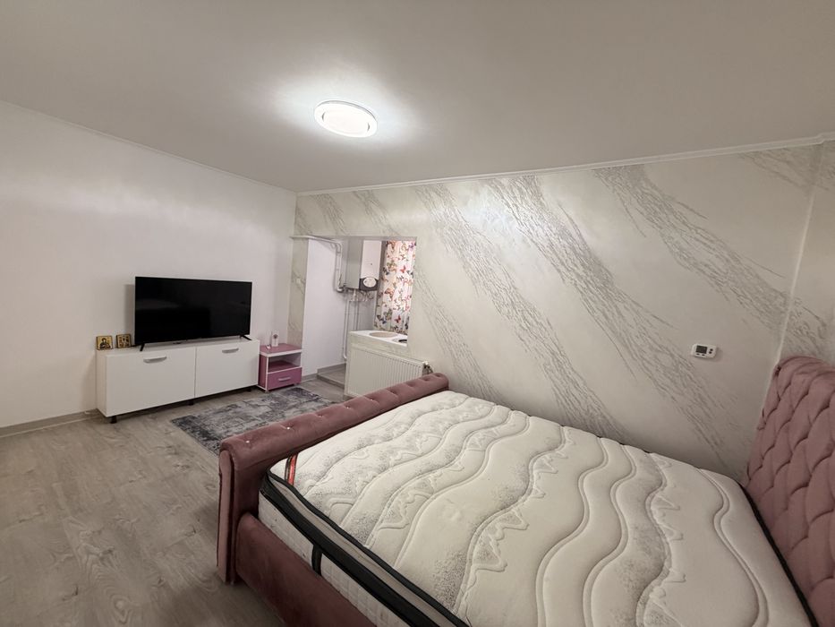 Inchiriez 2 garsoniere si un apartametn 2 camere  termen lung