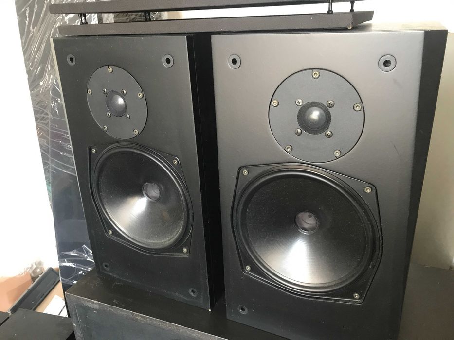 Dali 3B boxe 2 cai - negre