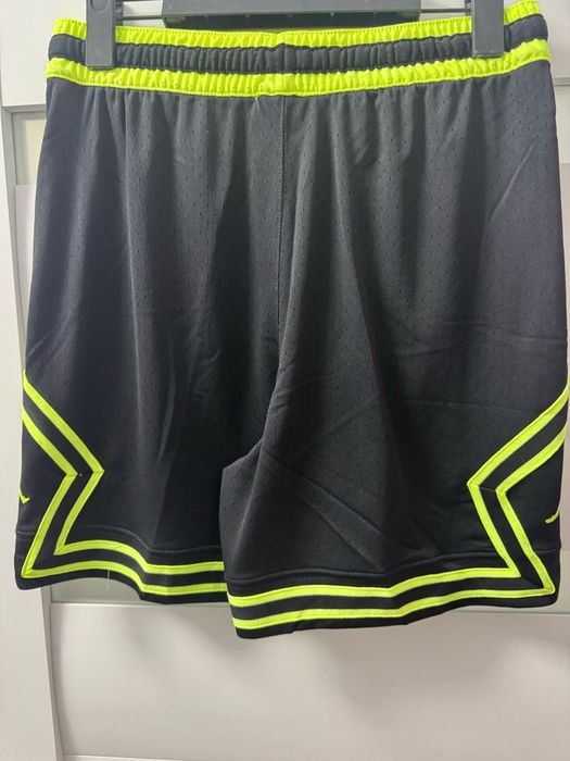 Pantaloni nike Jordan mărimea M