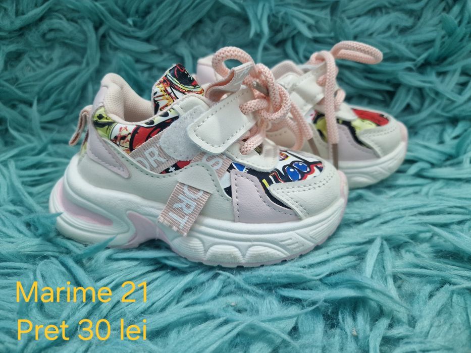 Adidasi fetita 21