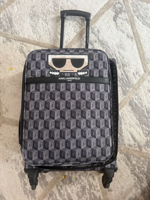 Продам оригинал ручную кладь. Из США