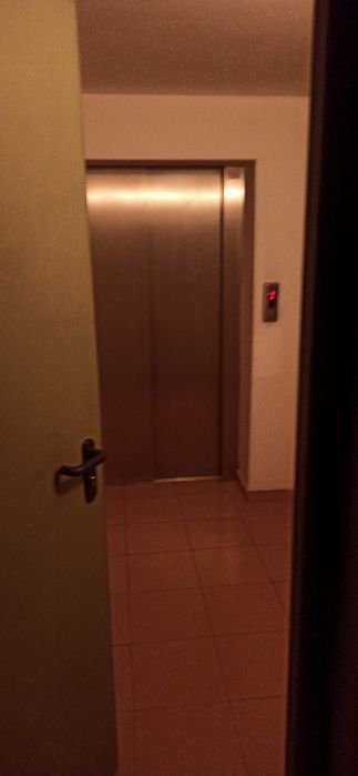 Подземно паркомясто под наем в централната част на град Стара Загора.