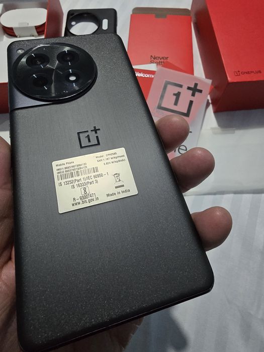 Мощный OnePlus 12R, 16/256gb