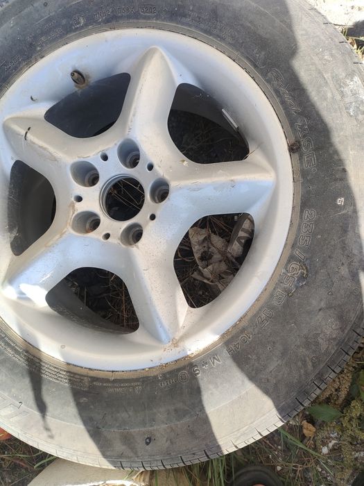 продам шинку 265/65 r17 с диском