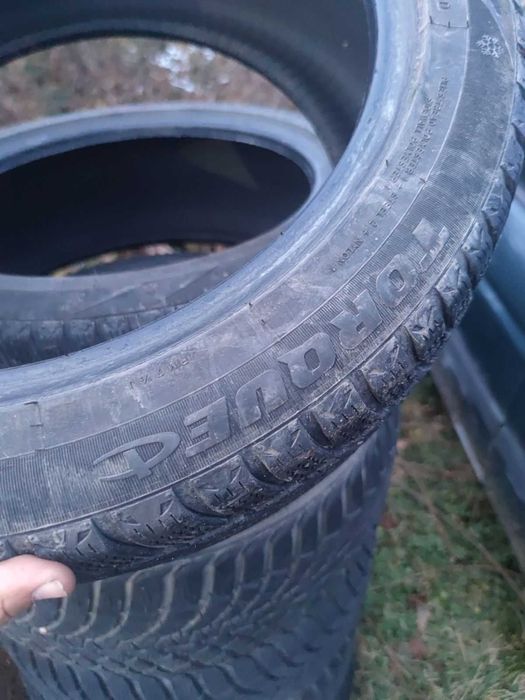 Продавам зимни гуми 7бр  225 45 17