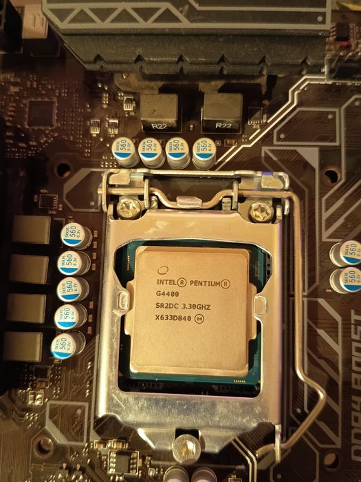 Vând placa de baza msi z270-a pro fără IO shield+cadou