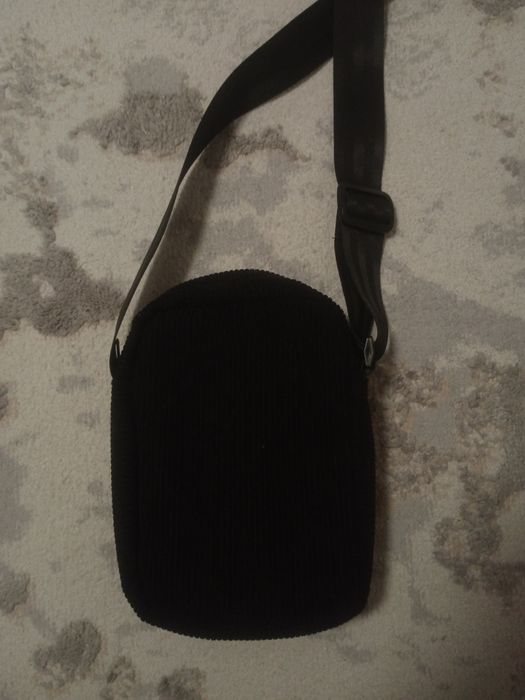 Продаю барсетку и зимние перчатки