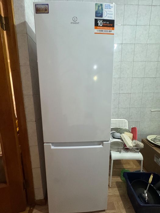 Холодильник Indesit
