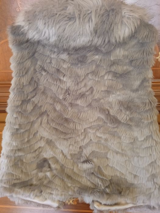 Vesta din blana L , pentru fete