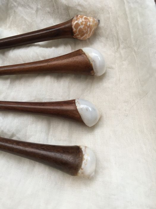 Ръчно изработени дървени фуркети за коса