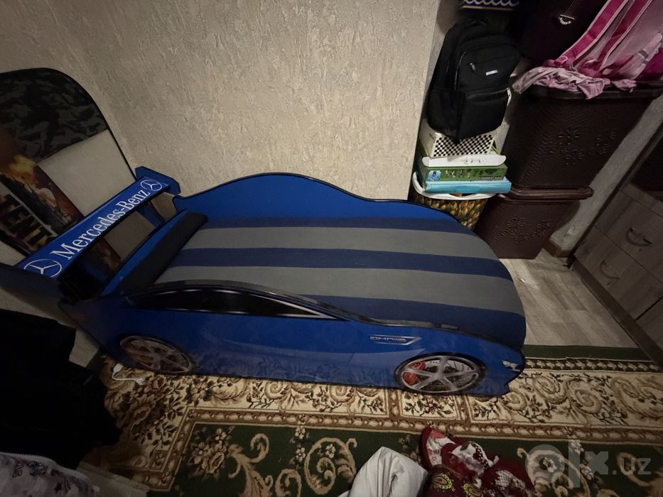 Продам детскую кравать машина