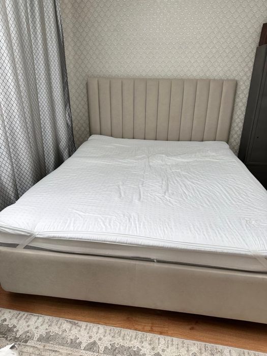 Продам срочно кровать вместе с матрасом