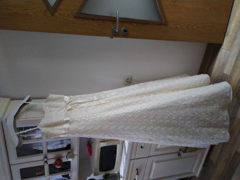 Булчинска рокля, цвят шампанско