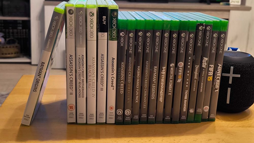 Xbox One X 1 Tb impecabil / 2 controlere / 19 jocuri