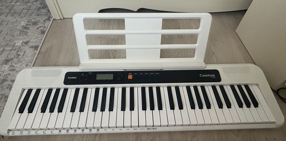 Синтезатор Casio