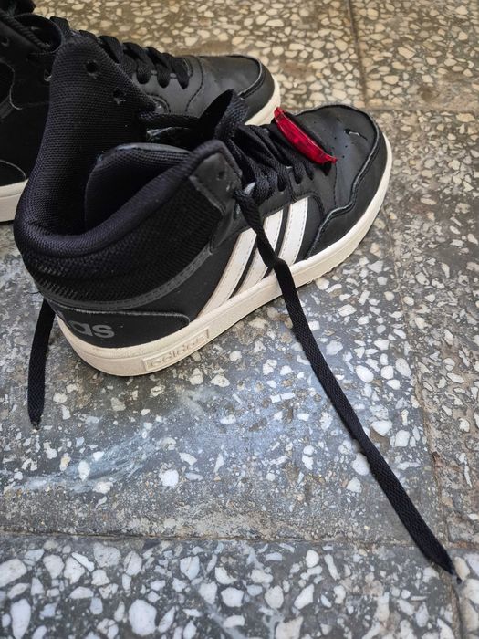 Оригинални маратонки Adidas