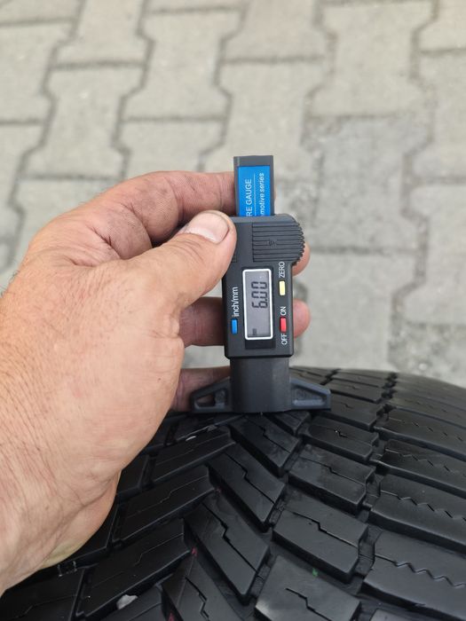 235 55 17 Bridgestone