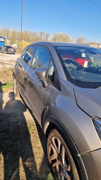 Dezmembrez Renault Captur 2015 . 0.9