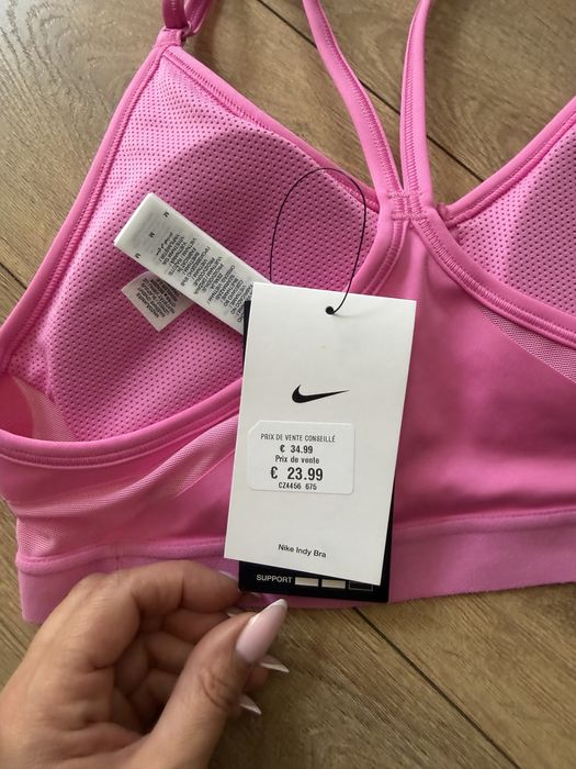 Бюстие на Nike н розов цвят