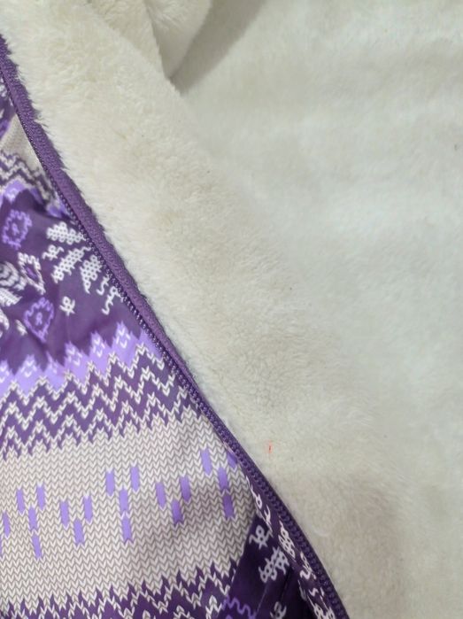 Продам куртку детскую