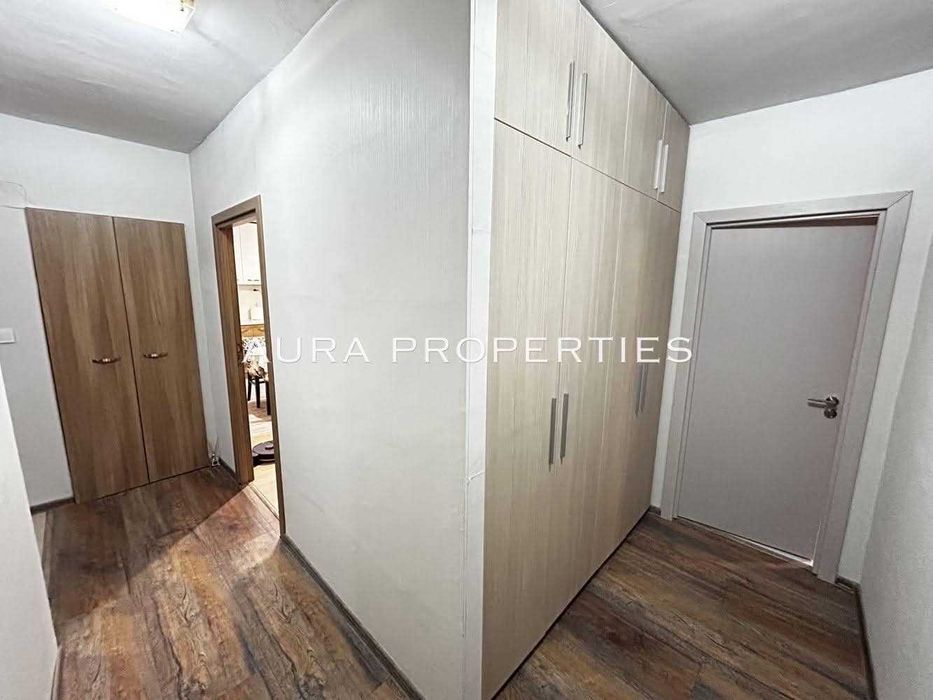 Продава се Тристаен апартамент в Разград, Освобождение - 86 кв.м за 1779 €/кв.м - Снимка #8