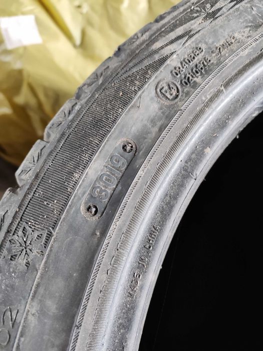 245 40 18 4бр. Зимни гуми