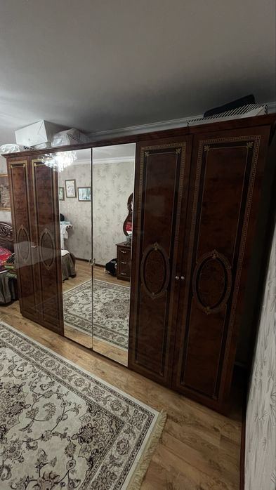 классический спальный гарнитур